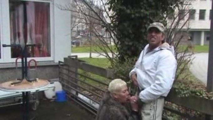 Fransız Milf Ile Büyük Göğüsler Açık Havada Anal