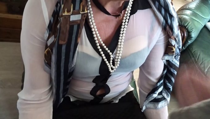 Claudine'In Yeni Izni: Seksi Bir Aşağılama Deneyimi