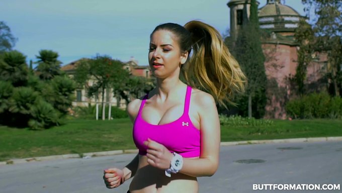 Stella Cox'Un Duygusal Dokunuşuyla Sportif Antrenmanı