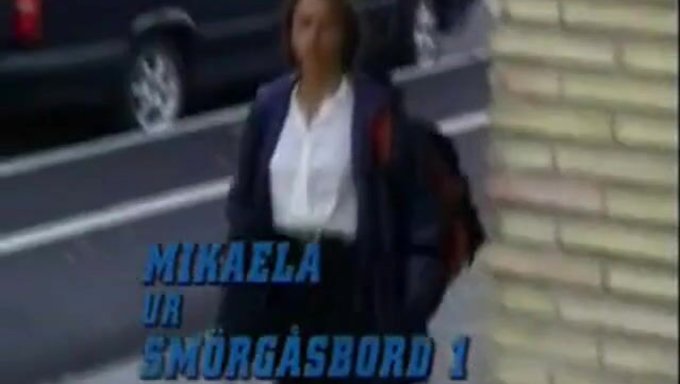 Avrupalı Kız Spor Salonunda Amını Yalatıyor