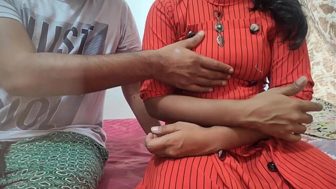 Köyden Bir Kız Şehre Gidip Sevgilisiyle Sikişti.