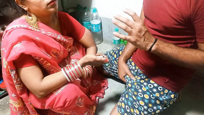 Roshni Bhabhi'Nin Mutfak Tuhaflıkları Anal Seksle Sonuçlanıyor