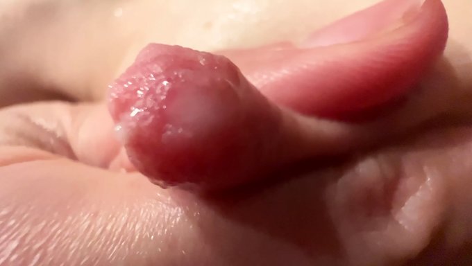18 Yaşındakinin Büyük Doğal Göğüsleri Ve Meme Uçları: Ev Yapımı Video