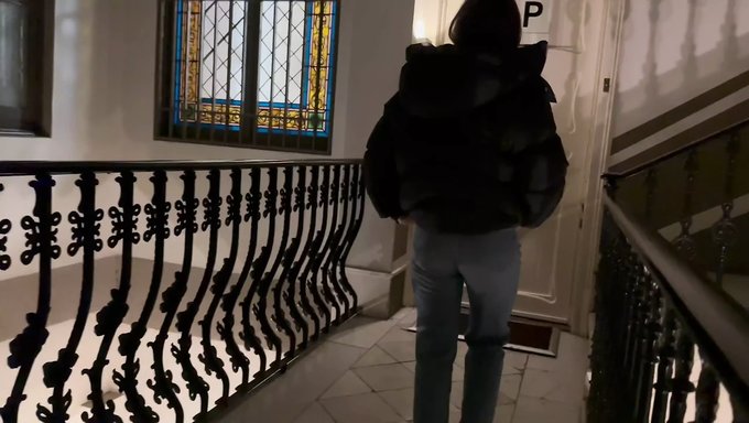 Ateşli Üniversiteli Hatun Kulüpten Ayrılıp Önce Ağızla, Sonra Seksle Ve Fışkıran Boşalmayla Işi Bitiriyor.