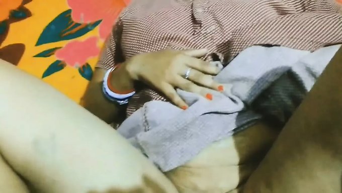 Idrar Ve Sikiş: Bhabhi'Nin Ev Yapımı Plaj Seks Videosu