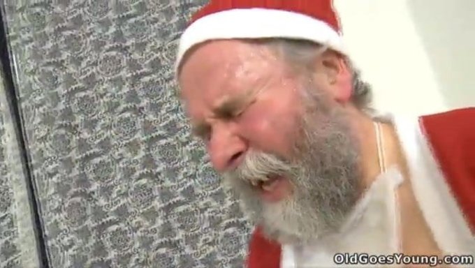 Noel Baba'Dan Bir Hediye Içeren Noel Temalı Yetişkin Filmi