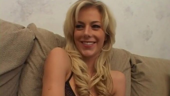 Anal Ve Oral Seksle Genç Üçlüsü