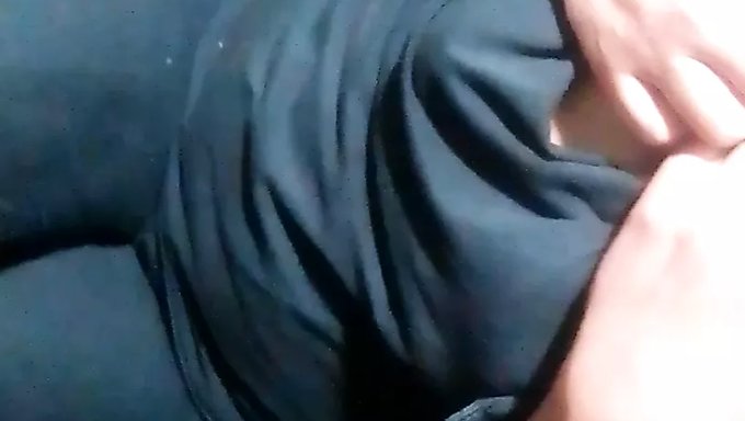 Mükemmel Meme Uçları Ve Ev Yapımı Porno Ile Solo Mastürbasyon