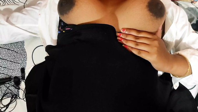 18+ Hintli Kız, Derin Boğaz Ve Oral Seks Eylemiyle Meşgul Oluyor, Sonra Açıkta Hindi Dilinde Boşalıyor Ve Sıvı Fışkırtıyor